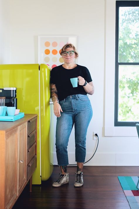 Daily Uniform, Mom Uniform, Summer Uniform, Central Texas, Style Inspiration Summer, Effortless Chic, Women's Wardrobe, Wearing Red, Cropped Trousers