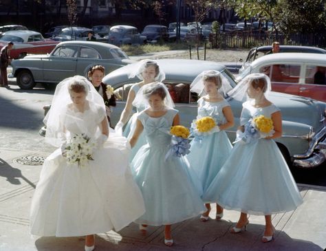 St Aloysius, Vintage Bridesmaid Dresses, Vintage Bridesmaids, Gowns Vintage, Vintage Wedding Photos, Vintage Brides, Vintage Wedding Dresses, Vintage Weddings, Wedding Gowns Vintage