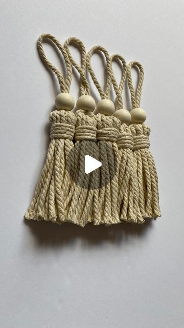 Megan | Macrame Gifts & Tutorials on Instagram: "Macrame Tassel 🤍

#macrametutorial #macrametutorials #howto #macrame #megsmodernmacrame #shopmegsmodernmacrame #macrameshop #handmadecommunity #macramemakers #macramegift #macramebraid #tassels #tasseltutorial #howtomacrame #gatheringknot #beginnerknot #beginnermacrame #beginnerartist #macramemovement #fiberart #ornamentdiy #macrameornament #macramekeychain #macramecharm #fiberart #macramechristmas #relaxingtutorial #shophandmade #macramediy #macrameinstructions #macramestepbystep" Tassels Diy Tutorials, Tassel Tutorial, Macrame Gifts, Tassel Diy, Macrame Basket, Macrame Tassel, Tassels Tutorials, Tassel Crafts, Sewing Machine Basics