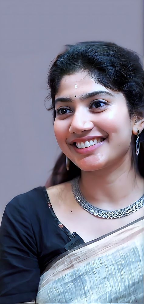 Sai Pallavi Cute Hd Images, Sai Pallavi Saree Pics, Sai Pallavi Hd Images In Saree, Sai Pallavi Hd Images 1080, Tamil Heroines Wallpapers, Sai Pallavi Wallpaper, Sai Pallavi Hot Images, Saipallavi Hd Wallpaper, Tamil Hot Actors