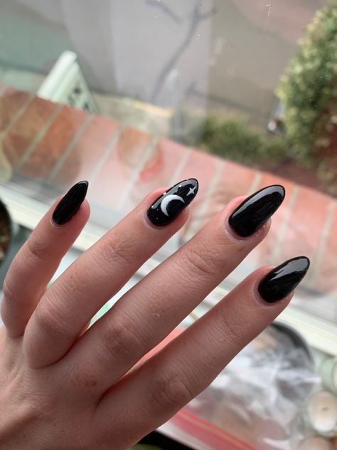 Star And Moon Nails Simple, Simple Spooky Nails Black, Nails With The Moon, Black Almond Halloween Nails, Black And White Moon Nails, Black Nails With Crescent Moon, Black Nails Stars Moon, Black Nails With Moon And Stars, Black Nails With Moon Design