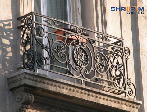 Wrought Iron Balcony Railing – Shri Ram Gates Wrought Iron Porch Railings, Cast Iron Railings, Glass Balcony Railing, Porch Railing Designs, Iron Balcony Railing, Steel Railing Design, Front Porch Railings, Glass Balcony, Balcony Flooring