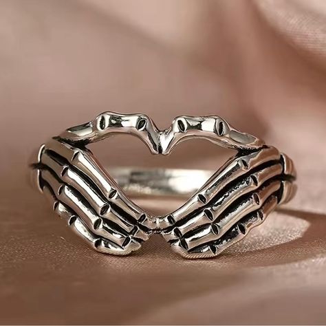 Cute & Edgy Skeleton Hands Ring In Shape Of A Heart. Can Be Worn Everyday Or Just Perfect For Halloween. Silver Plated Hand Shaped Ring, Biker Halloween, Rock Pattern, Skeleton Ring, Casual Dating, Silver Heart Ring, Skull Hand, Gothic Rock, Pattern Ring