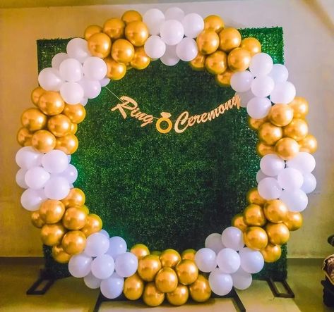 Ballon Decorations Birthday Background, Ring With Balloons, Simple Ballons Decorations, Balloon Ring Backdrop Birthday, Circle Birthday Decoration, Decorations For Naming Ceremony, Balloon Decorations Arch, Ring Ceremony Stage Decoration, Ring Ceremony Decoration