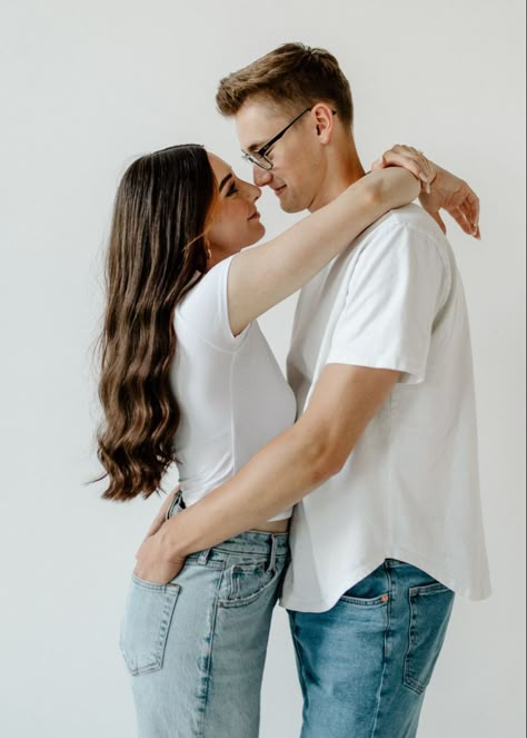 Engagement Studio Photo, Indoor Engagement Photos, Studio Pics, Studio Pictures, Denim Studio, Studio Photoshoot Ideas, Anniversary Photography, Couple Inspiration, Couple Engagement Pictures