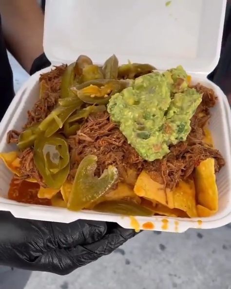 Foodie on Instagram: “BEEF BIRRIA NACHOS‼ 🧀 Are you SMASHING or PASSING these⁉️ 😍🔥 🎥: @grubspot 👇🏽Tag Someone who loves Nachos👇🏽 Follow @thefoodie.101 to…” Birria Nachos Recipe, Birria Nachos, Beef Birria, Tamale Recipe, Smash Or Pass, Nachos Recipe, Tag Someone Who, Tag Someone, Nachos