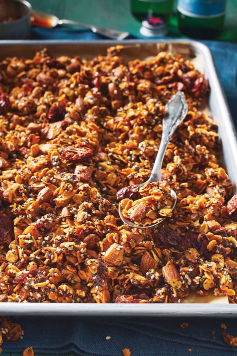 Savory Granola Recipe, Healthy Savory Snack Recipes, Savory Granola Bars, Wellington Sauce, Healthy Snacks Savory, Puréed Soups, Savoury Granola, Granola Ideas, Turkey Wellington