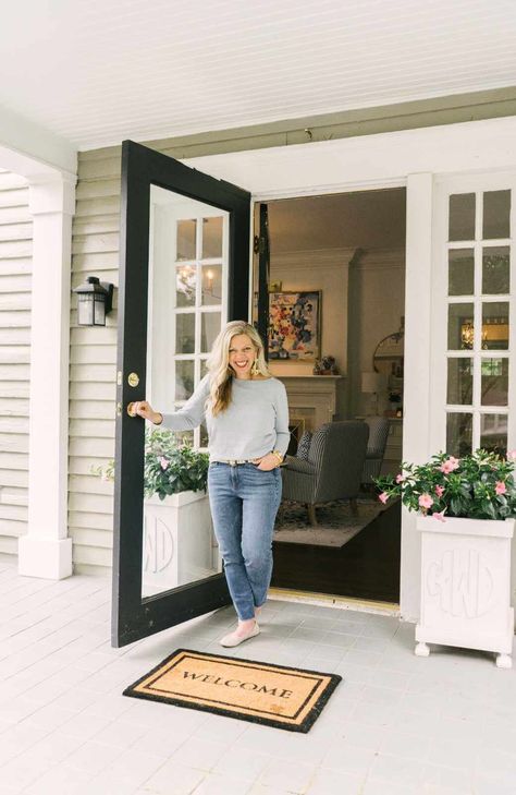 Thistlewood Farms Home Tour - 110 Year Old Farmhouse with Graceful Style — Farmhouse Living Home Tour Videos, Cozy Coastal Cottage, Home Decor Ideas Kitchen, Setting The Mood, Thistlewood Farms, Modern Farmhouse Home, Kitchen Home Decor, Romantic Lighting, Decor Ideas Kitchen