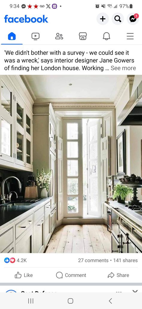 White Galley Kitchens, Galley Kitchen Renovation, Galley Kitchen Design, Kitchen Peninsula, Galley Kitchens, Narrow Kitchen, Charming House, Classic Kitchen, London House