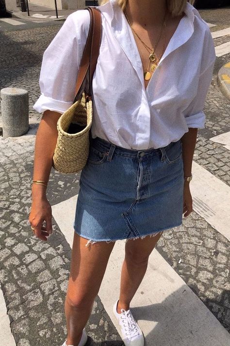 Oversized Shirt Outfit, Skirts Style, Basic Essentials, Jewellery Bag, Denim Skirt Outfits, 여름 스타일, Summer Wardrobe Essentials, Europe Outfits, Neue Outfits