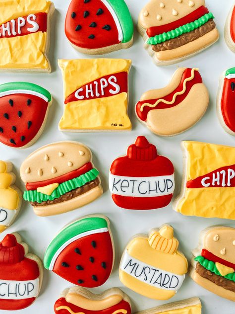 Bbq Theme Cookies, Picnic Decorated Cookies, Picnic Cookies Decorated, Bbq Cookies Decorated, Summer Cookie Ideas, Mini Decorated Cookies, I Do Bbq Cookies, Summer Decorated Cookies, Summer Cookies Decorated