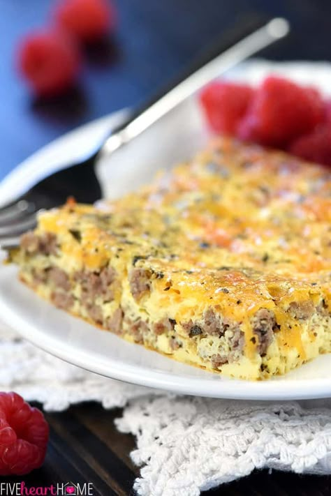 Ground Beef, Egg, and Cheese Breakfast Casserole Ground Beef And Eggs, Beef And Eggs, Egg And Cheese Casserole, Ground Sausage Recipes, Baked Breakfast Casserole, Ground Beef Breakfast, Sausage Egg Casserole, Egg Recipes For Dinner, Breakfast Egg Casserole