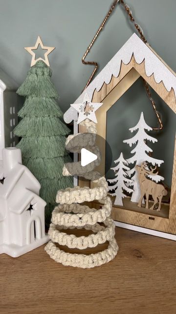 Macrame Christmas Trees Tutorial, Macrame Tree Topper, Macrame Christmas Tree Tutorial, Christmas Tree Yarn, Caroline Fleming, Diy Christmas Wall, Macrame Christmas Tree, Dolls Handmade Diy, Yarn Trees