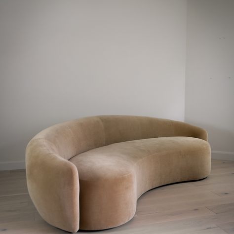 The moment has finally arrived!! 🍾 Our Golborne Sofa is officially available ✨✨ Featured here in our beautiful Straw Velvet, its sleek, curved design brings a refined sense of style to any living space. #collectionseven #curvedsofa #velvetsofa #modernsofa Curved Sofa Bedroom, Curved Modular Sofa, Living Room With Curved Sofa, Curved Settee, Curve Sofa, Baxter Sofa, Modern Curved Sofa, Curvy Sofa, Curved Couch