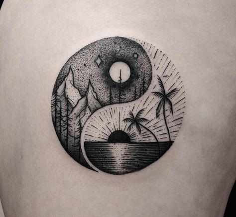 A piece entitled 'Balance' with a winter / summer Yin-Yang symbol. Tattoo by Thomas Eckeard, an artist based in Arcadia, California, USA. Tato Lingkaran, World Travel Tattoos, Easy Tattoo, Ying Yang Tattoo, Tattoo Off, Jin Jang, Tattoo Cream, Yin Yang Tattoos, Kunst Tattoos