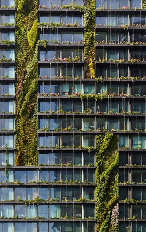 Jean Nouvel's Sydney towers boast vertical gardens and a huge sunlight reflector | Dezeen Jean Nouvel Architecture, One Central Park, Architecture Cool, Hemel Hempstead, Landscape Gardening, Green Facade, Best Modern House Design, Jean Nouvel, Plants Growing