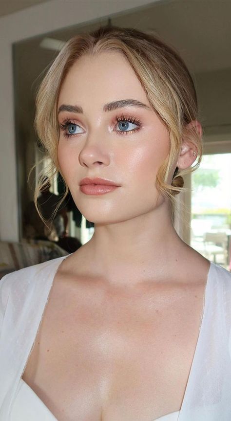 Cool Toned Natural Makeup, Bridal Hair For Large Forehead, Rosy Makeup Wedding, Very Simple Bridal Makeup, Fair Skin Natural Makeup, Bridesmaid Makeup Natural Green Eyes, Bride Makeup Blue Eyes Brown Hair, Natural Wedding Makeup For Blue Eyes Brown Hair, Wedding Makeup Cool Tones