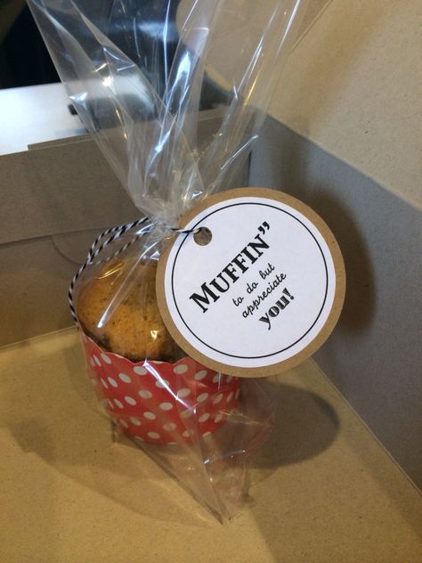 Vegan Pumpkin Muffins, Appreciation Gifts Diy, Staff Appreciation Gifts, Marketing Gift, Volunteer Gifts, Appreciation Ideas, Volunteer Appreciation, Staff Gifts, Employee Recognition