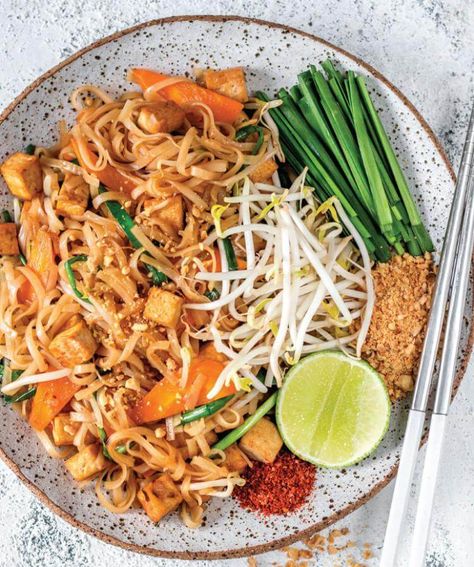 Pad thai | Nourish: plant-based living Pad Thai Rice Noodles, Thai Rice Noodles, Vegan Pad Thai, Spaghetti Bolognaise, Art Of Cooking, Pad Thai Recipe, Vegan Pasta, Batch Cooking, Classic Dishes