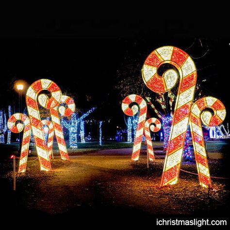 Commercial Christmas Decorations, Giant Candy Cane, Candy Cane Decorations, Decoration Patisserie, Christmas Light Show, Giant Candy, Christmas Light Displays, Red Led Lights, Christmas Yard