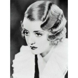 The most perfect finger wave - Bette Davis. 1930s Hair, Retro Updo, Bette Davis Eyes, Hair Doo, Finger Wave Hair, 1920s Hair, Art Deco Hair, Freida Pinto, Rosamund Pike