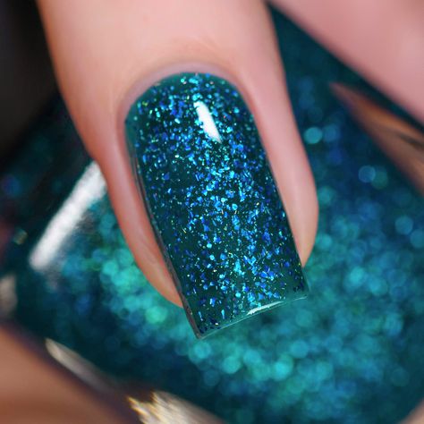 Good Mornings is a radiant teal holographic jelly nail polish. A lively teal jelly base, Good Mornings is loaded with an assortment of vivid blue metallic flakes. Look closely and you'll catch a glimpse of vibrant green sparkle alongside a touch of gleaming holographic micro-flakes! Inspired by the glimmering water flowing through a garden fountain, Good Mornings showcases an incredible finish full of radiance and depth! Good Mornings is part of the Courtyard Collection, a set of 6 beautifully r Dark Teal Glitter Nails, Teal Nail Polish, Ilnp Nail Polish, Jelly Nail Polish, Jelly Nail, Boho Nails, Shimmer Nail Polish, Teal Nails, Nail Shimmer