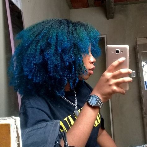 Dyed Curly Hair Ideas Colour Blue, Blue Hair Dye Black Women, Blue Hair Color Black Women, Hair Dye On Black Women, Blue Natural Hair Black Women, Blue Afro Hair, Blue Curly Hair, Blue Natural Hair, Dyed Curly Hair