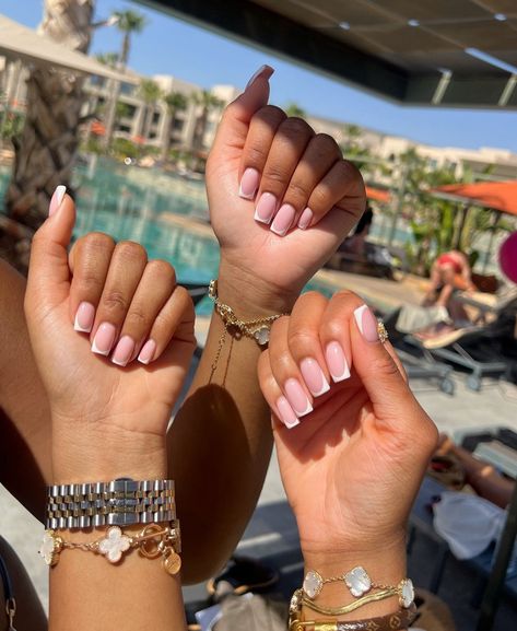 Overlay Nails, French Tip Acrylic Nails, Soft Life, Classy Acrylic Nails, Neutral Nails, Fire Nails, Classy Nails, Chic Nails, Short Acrylic Nails