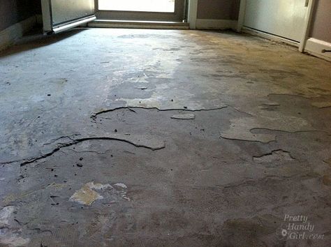 How To Patch and Level a Concrete Floor Concrete Floor Repair, Concrete Floors Diy, Painting Basement Floors, Garage Boden, Painted Concrete Floors, Cement Floor, Concrete Projects, Basement Flooring, Concrete Floor