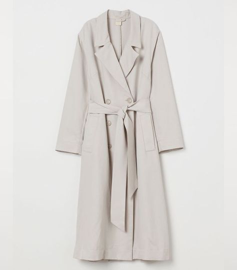 Jennifer Aniston's Capsule Wardrobe Has Worked for Decades | Who What Wear UK Cream Trench Coat, Linen Blend Shirt, Maxi Coat, Black Gown, Signature Look, Other Outfits, Outerwear Coats, Sweater Weather, Who What Wear