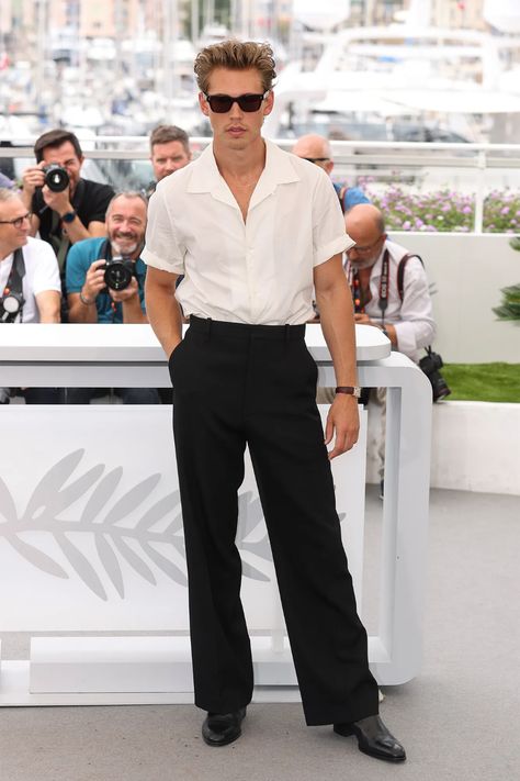 Cannes Red Carpet 2022: The Best Fashion & Outfits from the Film Festival | Vanity Fair Cocktail Party Outfit Men, Red Carpet 2022, 70s Fashion Men, Cocktail Party Outfit, Party Outfit Men, Festival Outfits Men, Fashion Outfits Men, Cannes Red Carpet, Look Festival