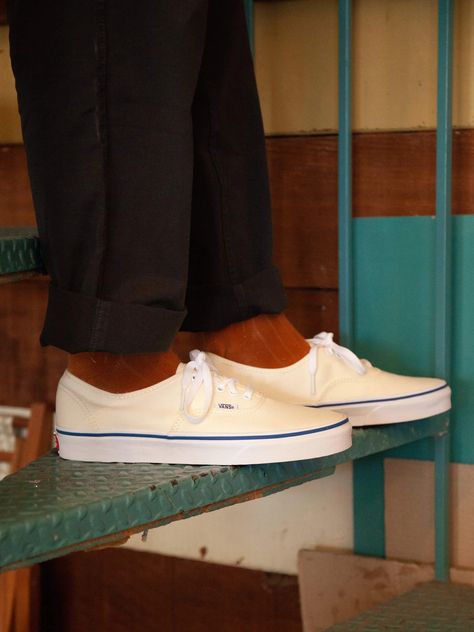 Vans Authentic - White – Mollusk Surf Shop Vans Original Outfit, Vans White Outfit, White Vans Outfit, Off White Outfit, Vans Authentic White, Vans Outfits, Vans Aesthetic, Tenis Vans, Vans Original