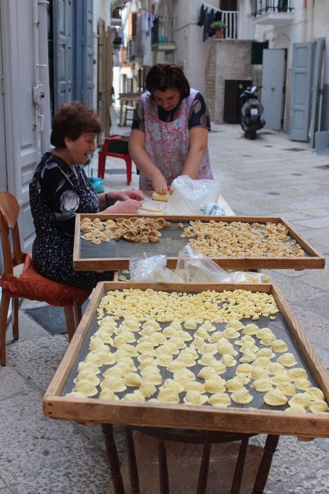 Bari, Italy. ( A. Carman) Puglia Bari Italy, Filled Pasta, Italian Lifestyle, Italian Life, Places In Italy, Puglia Italy, Visit Italy, Southern Italy, Italian Pasta