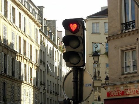 Spotted in the Marais at Vieille du Temple. Le Marais Sneak Attack, Moving To Paris, Bohol, Stop Light, Traffic Light, Tour Eiffel, Heart On, Photo Profil, Pretty Pictures