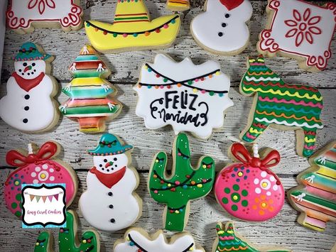 Fiesta Decorated Cookies, Christmas Conchas, Fiesta Christmas, Christmas Cookie Party, Party Cookies, Snowman Cookies, Mexican Christmas, Mexican Hat, Christmas Sugar Cookies