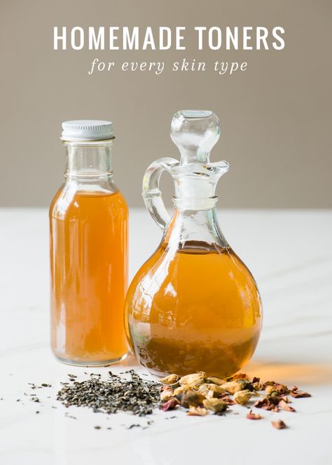 2-Ingredient DIY Toner Recipes for Every Skin Type | http://hellonatural.co/2-ingredient-diy-toner-recipes-for-every-skin-type/ Toner Recipes, Homemade Toner, Diy Toner, Homemade Lotion, Home Remedies For Hair, Homemade Face, Skin Toner, Natural Beauty Tips, Facial Toner