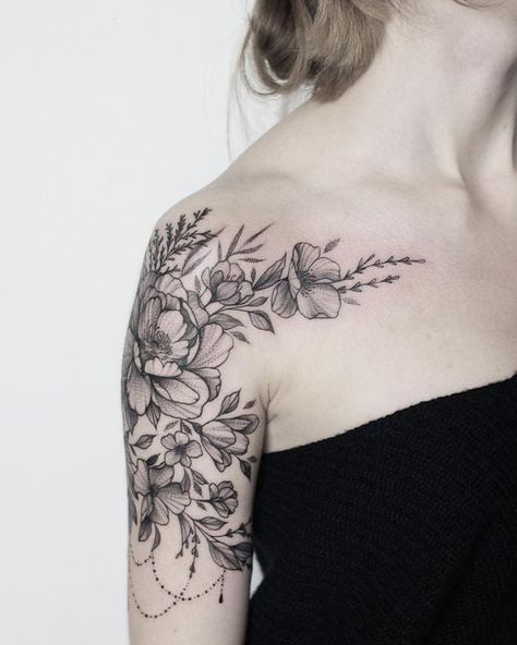 Tato Lengan, Tattoos For Women Half Sleeve, Inspiration Tattoos, Irezumi Tattoos, Shoulder Tattoos For Women, Botanical Tattoo, Tattoo Girls, Best Sleeve Tattoos, Sleeve Tattoos For Women