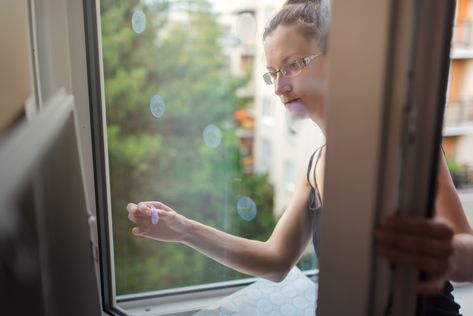 Such a simple swap. Elmer’s Glue Window Film, Glue On Windows For Privacy, Elmer’s Glue On Windows, Diy Frosted Glass Window With Glue, Elmers Glue On Windows, Diy Frosted Glass Window, Window Clings Privacy, Diy Window Screen, Privacy Windows