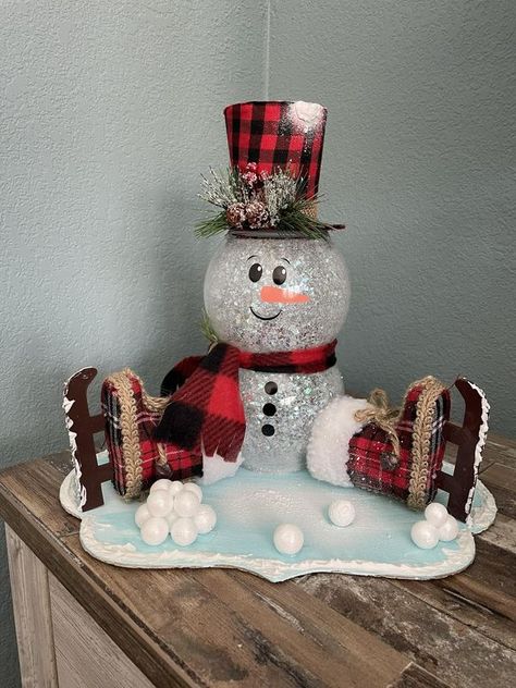 Dollar Tree Fanatics Crafts & Decor | The fish bowl snowmen are so fun to make | Facebook Fish Bowl Snowman, Bowl Snowman, Make Snowman, Snowman Crafts Diy, Fish Bowls, Fake Snow, Diy Snowman, Dollar Tree Christmas, Crafts Decor