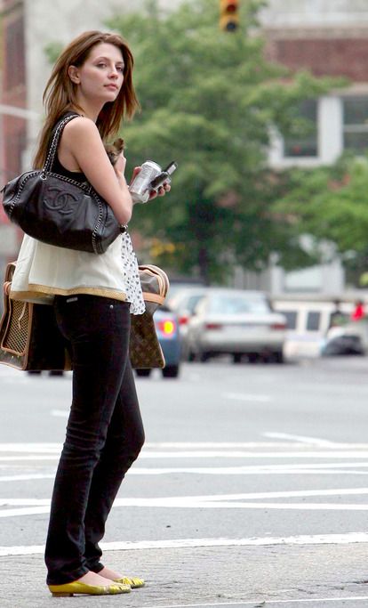 Mischa Barton Candids on Tumblr Marissa Cooper, Fashion Angels, Mischa Barton, 2010 Fashion, Street Look, Models Off Duty, On Tumblr, Style Icons, Boho Chic