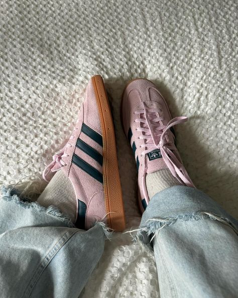 New shoe day!! 🌷👟 . . . Pinterest aesthetic, cute spring outfit, sambas outfit, adidas sambas, IG ideas, pink aesthetic, spring outfit 2024, Pinterest girl Adidas Samba Pink Outfit, Adidas Sambas Pink, Pink Sambas Adidas, Pink Shoes Aesthetic, Adidas Samba Pink, Sambas Pink, Pink Sambas, Sambas Outfit, Pink Adidas Shoes