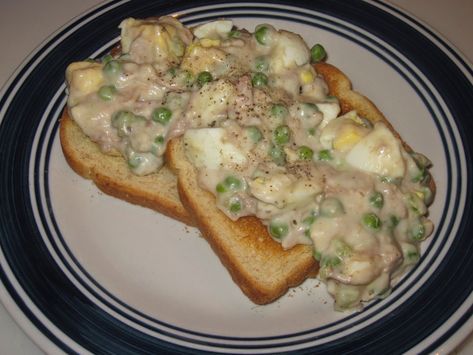 Creamed Tuna On Toast, Tuna On Toast, Creamed Tuna, Creamed Eggs On Toast, Tuna Fish Recipes, Canned Tuna Recipes, Tuna Recipe, Tuna Patties, Tuna And Egg