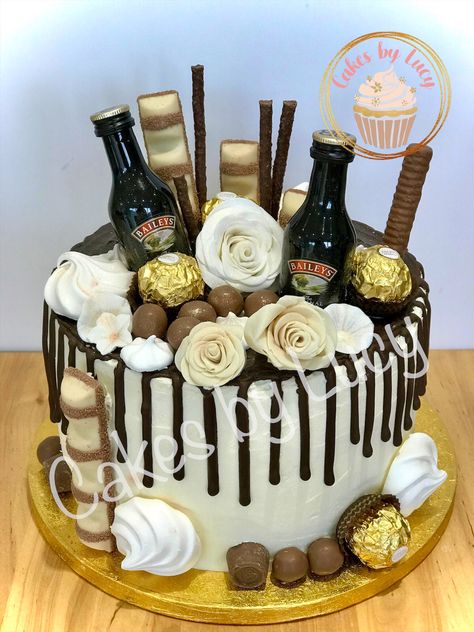 Loaded drip cake with Baileys Baileys Birthday Cake Ideas, Baileys Cake Birthday, Baileys Cake Decoration, Alcohol Birthday Cake For Women, 40th Birthday Cake For Women, 29th Birthday Cakes, Alcohol Birthday Cake, Baileys Cake, Bottle Cake