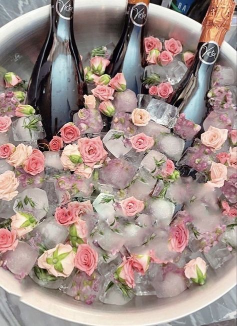 Garden Tea Party Wedding Receptions, Lady’s Tea Party, Diy Flower Party Decor, Fruit For A Tea Party, Bridal Shower Brunch Drinks, High Tea Party Aesthetic, Bridal Tea Shower Ideas, Diamond Of The Season Bridgerton Party, French Country Party Decor