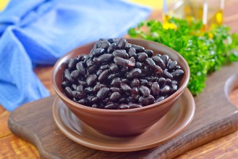 Your body produces vitamin B8 on its own, but you also get from foods high in vitamin inositol, such as cantaloupe, beans, peas, brown rice and more. Dried Black Beans, Nutrition Chart, Black Bean Sauce, Bean Stew, Ginger Recipes, High Protein Recipes, Protein Foods, Nutrition Recipes, Diet And Nutrition