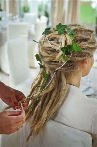 Dreadlock Wedding Hairstyles, Loc Care, White Dreads, Dreads Girl, Beautiful Dreadlocks, Dreads Styles, Dread Hairstyles, Bohemian Bride, Dreadlock Hairstyles