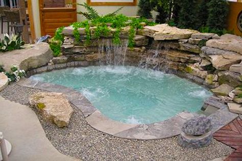 Inground Hot Tub, Pool With Waterfall, Inground Spa, Small Pools Backyard, Selamat Hari Valentine, Backyard Spa, Hot Tub Landscaping, Kolam Koi, Diy Hot Tub