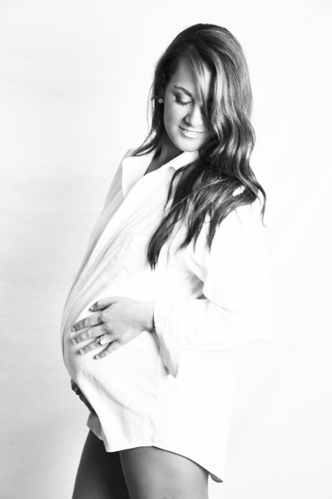 Love the oversized men's shirt in this maternity picture Oversized Shirt Maternity Photos, Classic Maternity Photos, Indoor Maternity Photos, Studio Maternity Shoot, Maternity Studio Photoshoot, Studio Maternity Photos, Maternity Photo Outfits, Maternity Photography Poses Pregnancy Pics, Maternity Studio