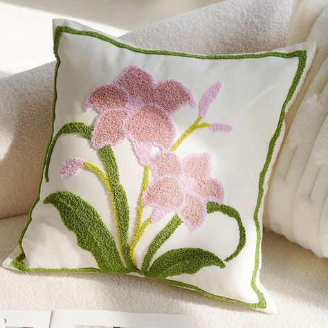 45x45CM Nordic Lily Embroidered Throw Pillow Cover Flannel Animals Stamping Waist Cushion Cover Adorable Bunnies, Textured Blankets, Bedroom Blanket, Cover For Sofa, Embroidered Throw Pillows, Flower Accessories, Eco Friendly Fashion, Decorative Pillow Cases, Throw Pillow Cases