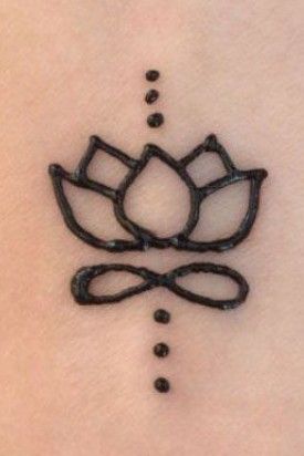 Hanna Tattoo, Cool Henna, Small Henna Tattoos, Small Henna Designs, Cute Henna Designs, Cute Henna Tattoos, Henna Style Tattoos, Small Henna, Tato Jari